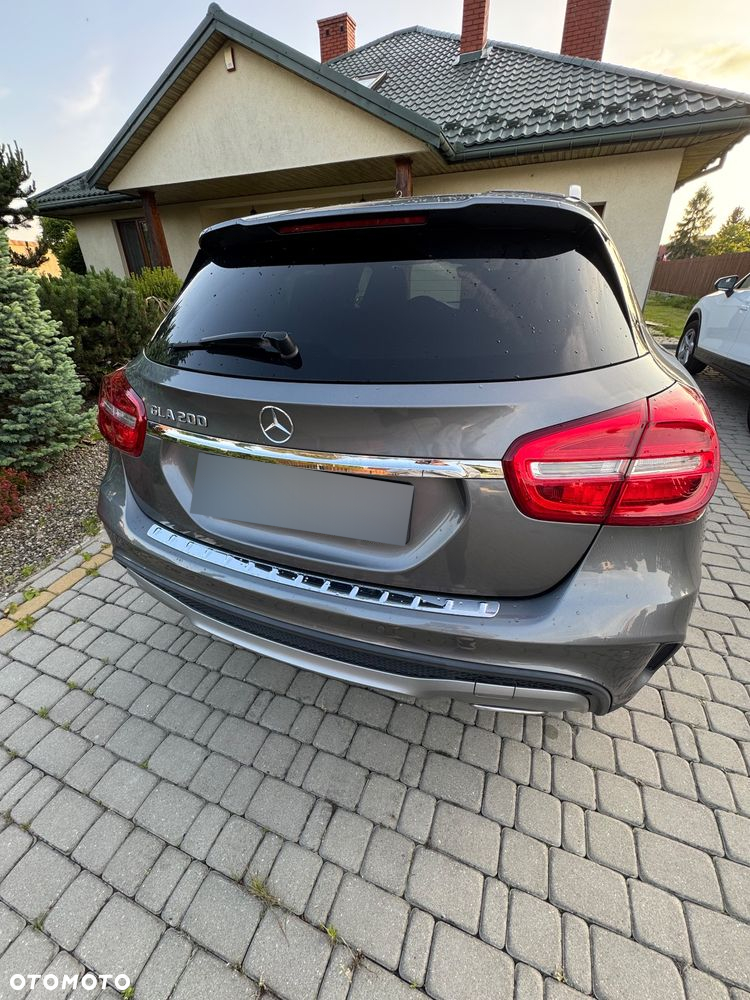 Mercedes-Benz GLA - 6