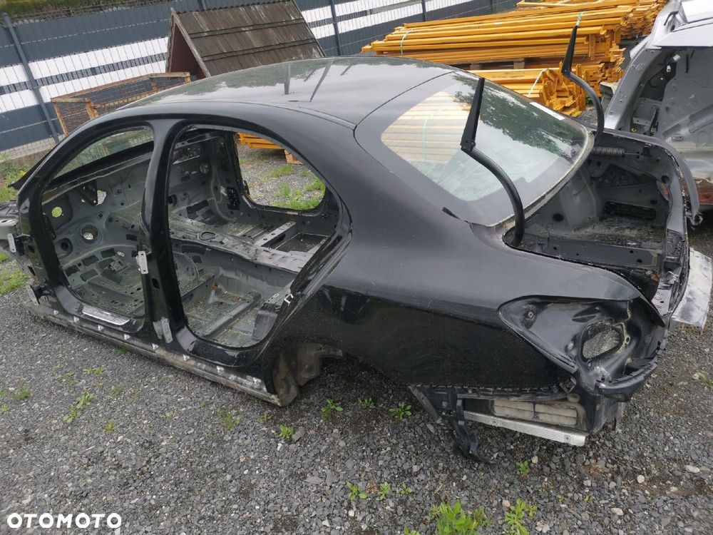 MERCEDES W205 C300 SEDAN CALA KAROSERIA CWIARTKA PRZOD BLOTNIK WANNA PAS - 5