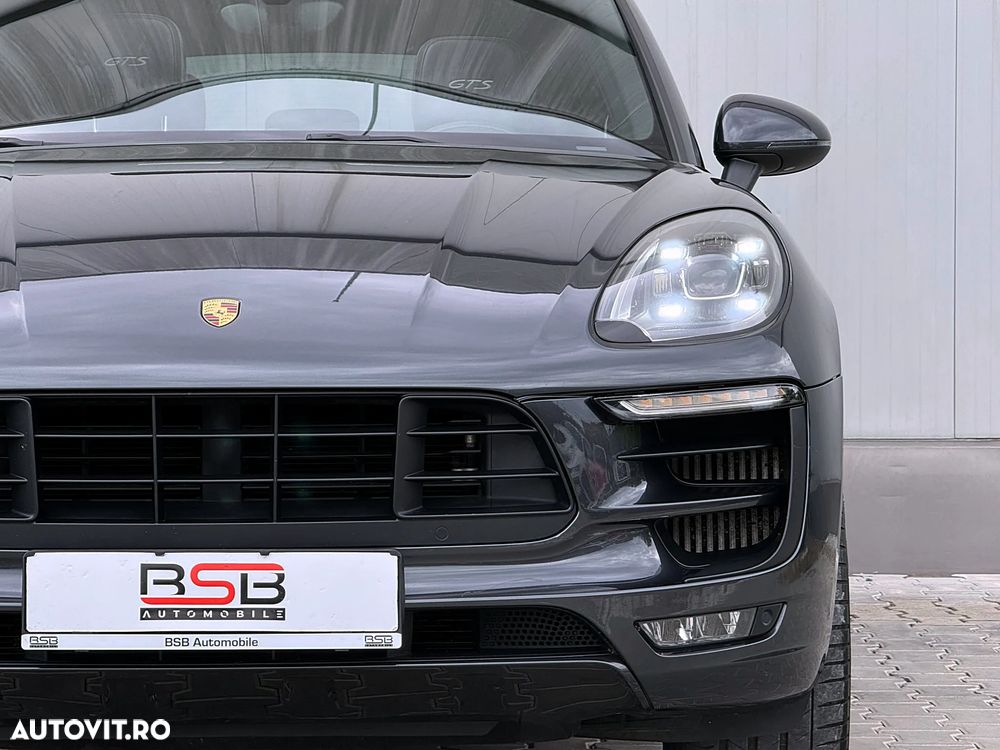 Porsche Macan - 32