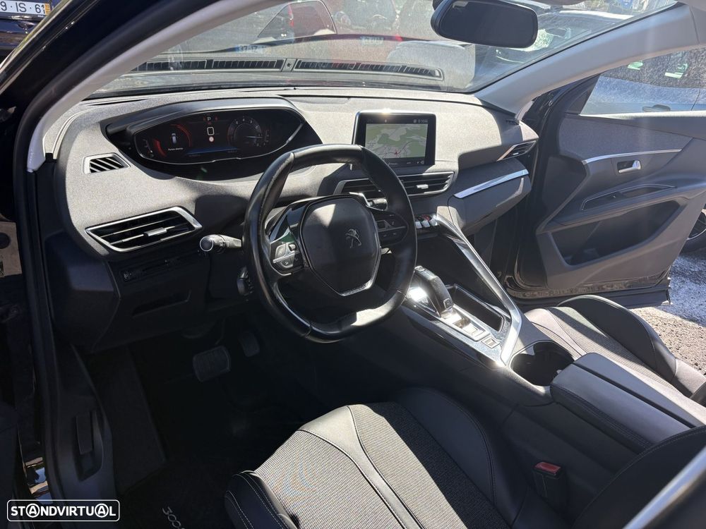 Peugeot 3008 1.2 PureTech Allure EAT8 - 11