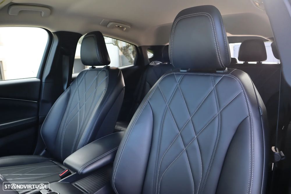 Ford Mustang Mach-E Standard - 22