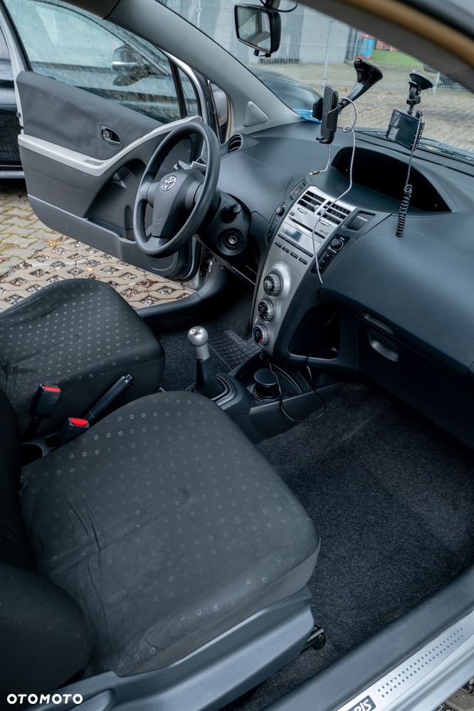 Toyota Yaris - 20