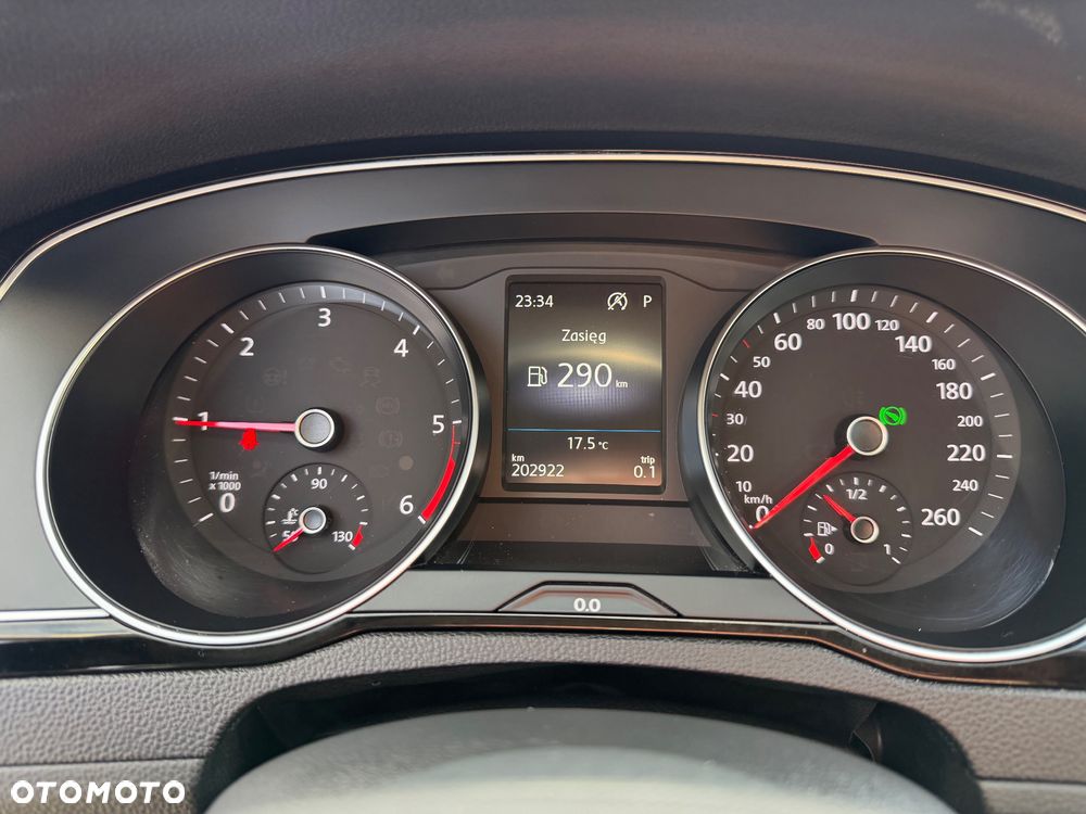 Volkswagen Passat 2.0 TDI EVO Business DSG - 23