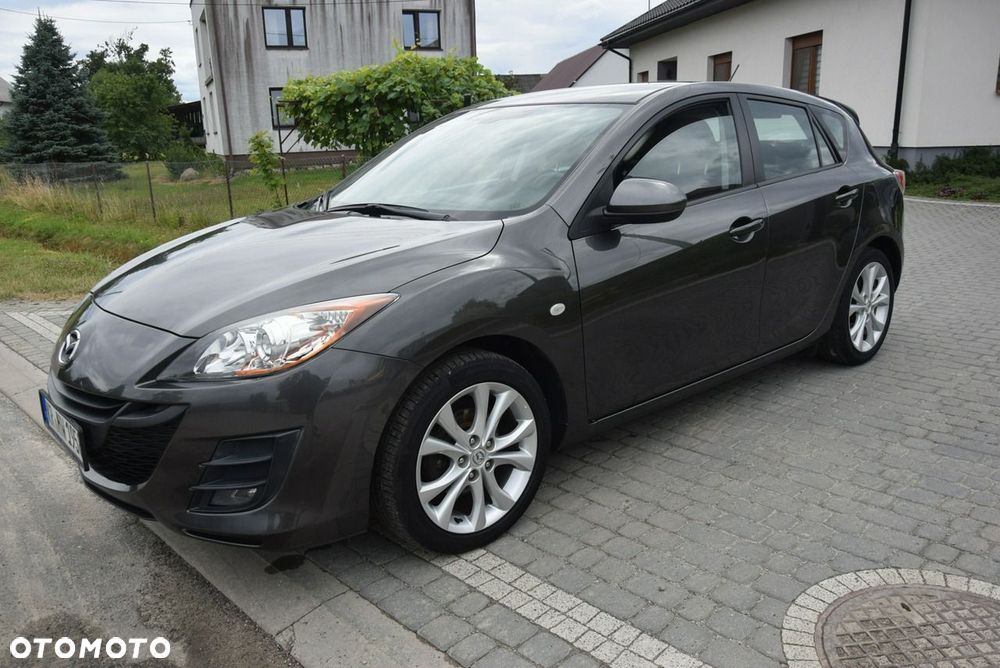 Mazda 3 1.6 Active + - 15