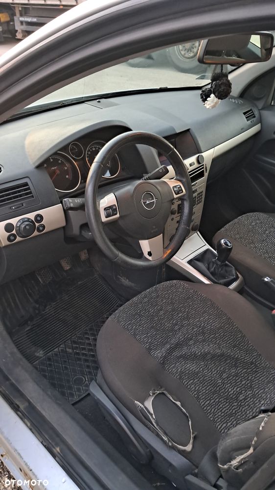 Opel Astra 1.7 CDTI - 7