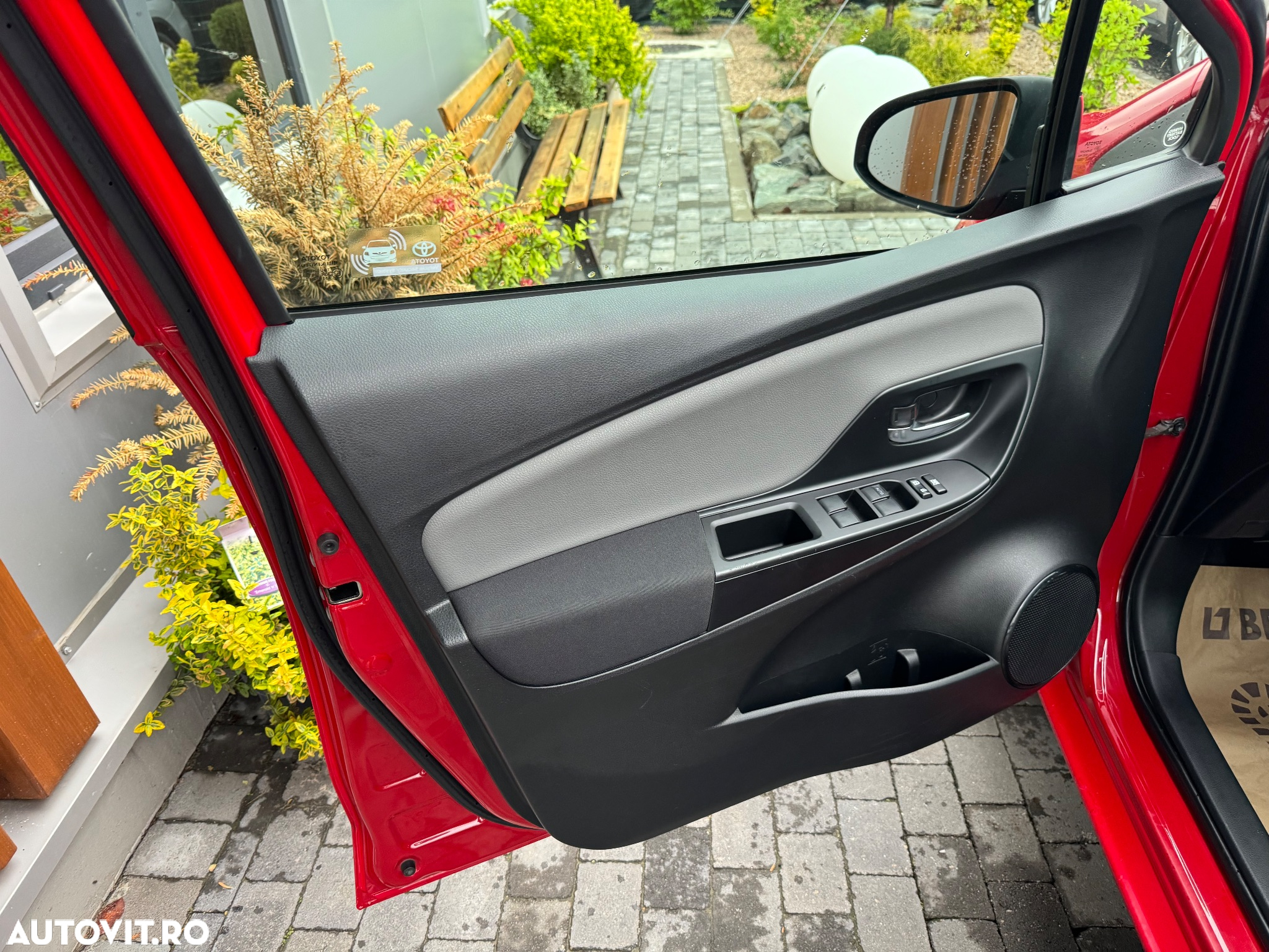 Toyota Yaris 1.5 VVT-i HSD Terra - 18