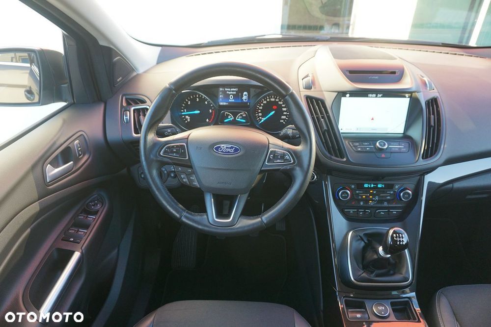Ford Kuga 2.0 TDCi FWD Titanium - 39