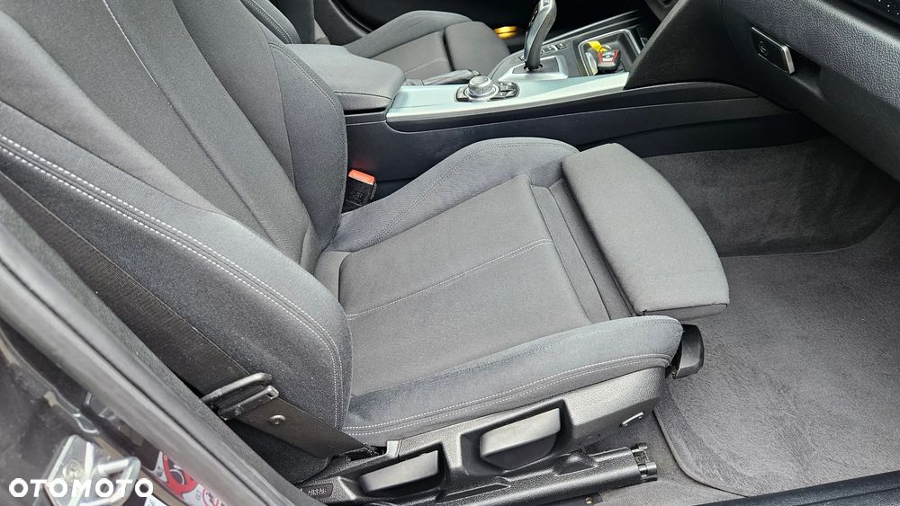 BMW Seria 3 325d - 17