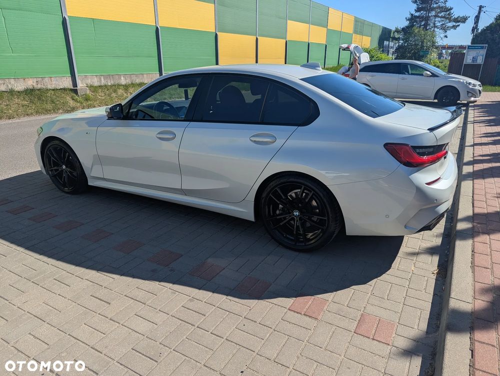 BMW Seria 3 320d xDrive M Sport - 12