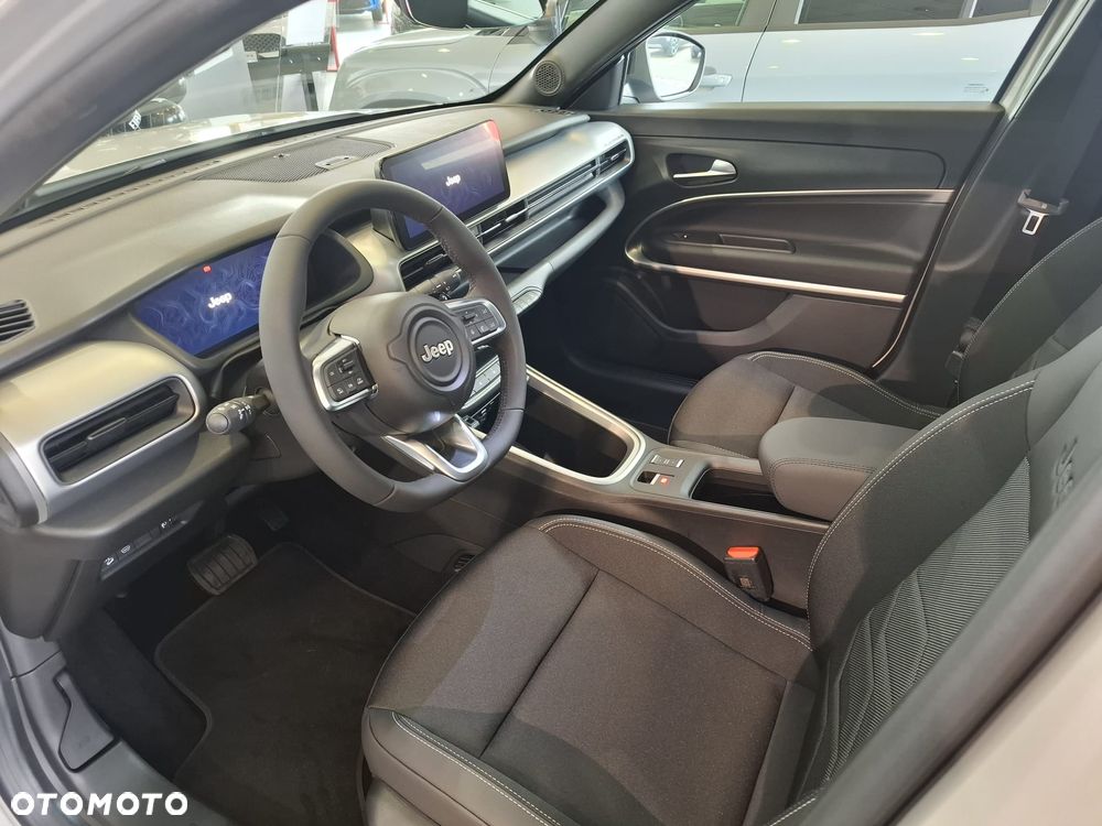 Jeep Avenger 1.2 T3 mHEV Summit FWD eDCT6 - 6