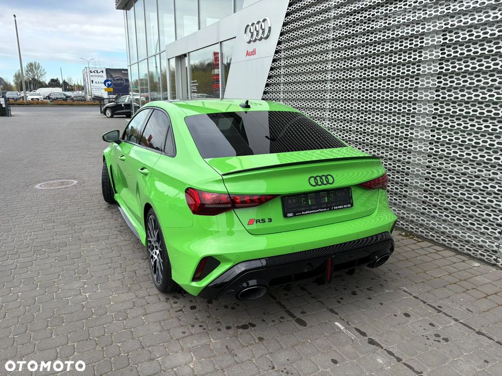 Audi RS3 Limousine - 5