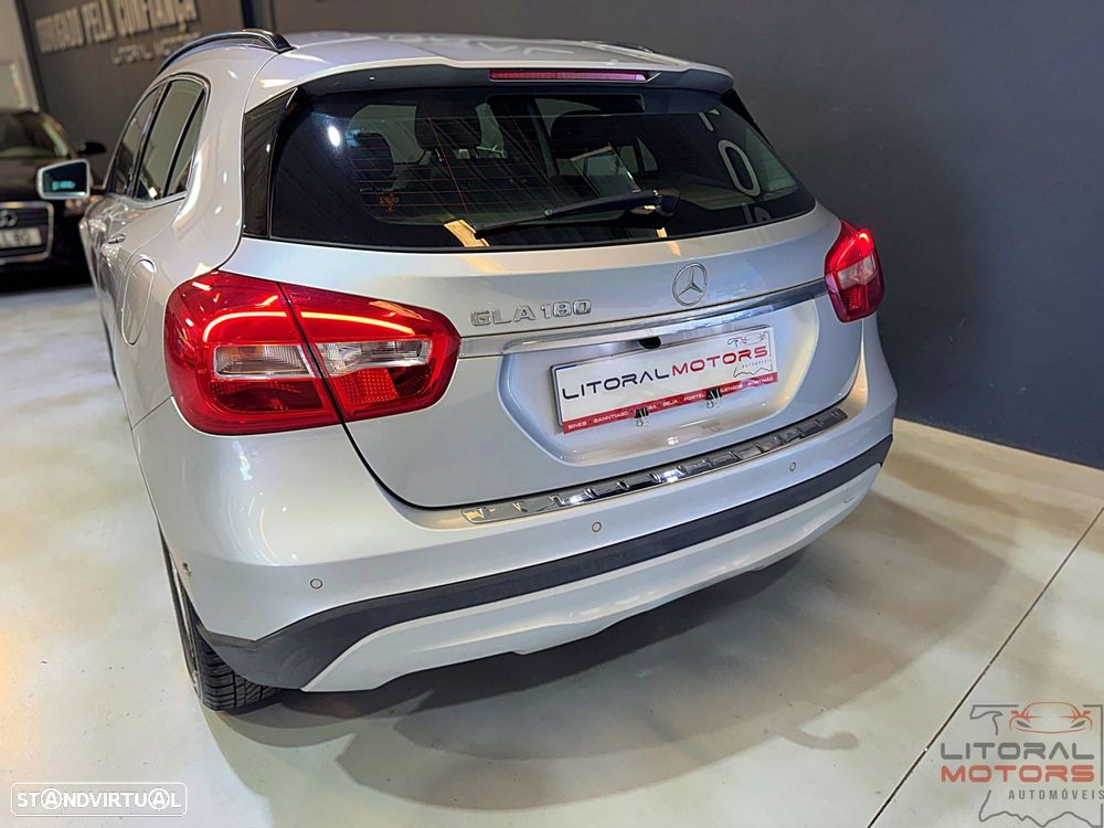 Mercedes-Benz GLA 180 Style - 9