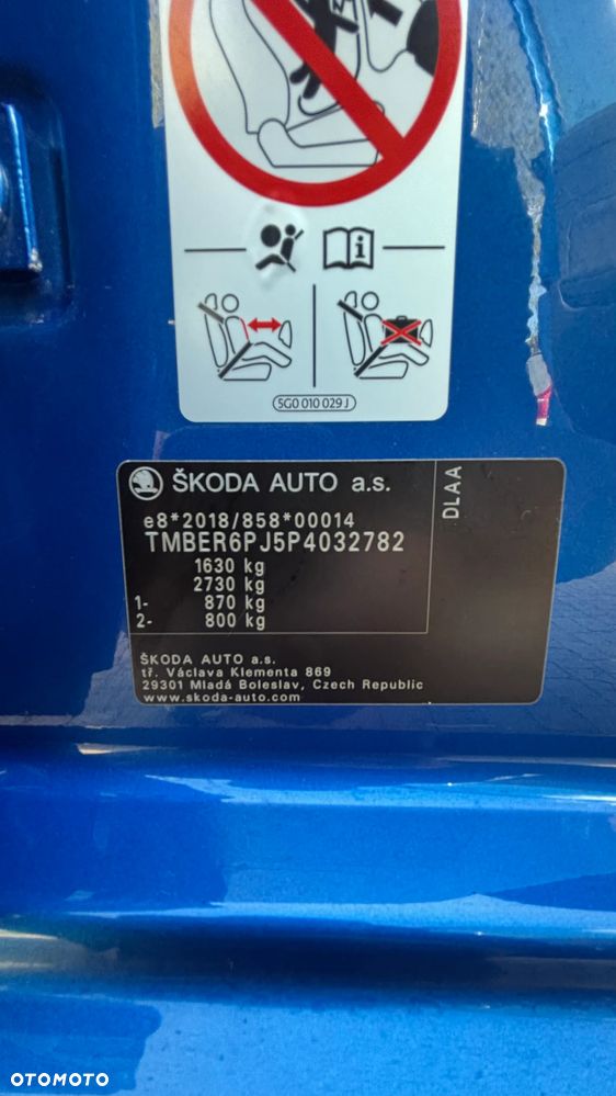 Skoda Fabia 1.0 TSI Style Color - 25