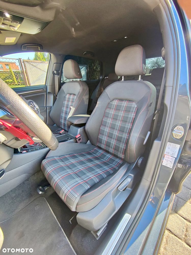 Volkswagen Golf GTI (BlueMotion Technology) DSG - 19