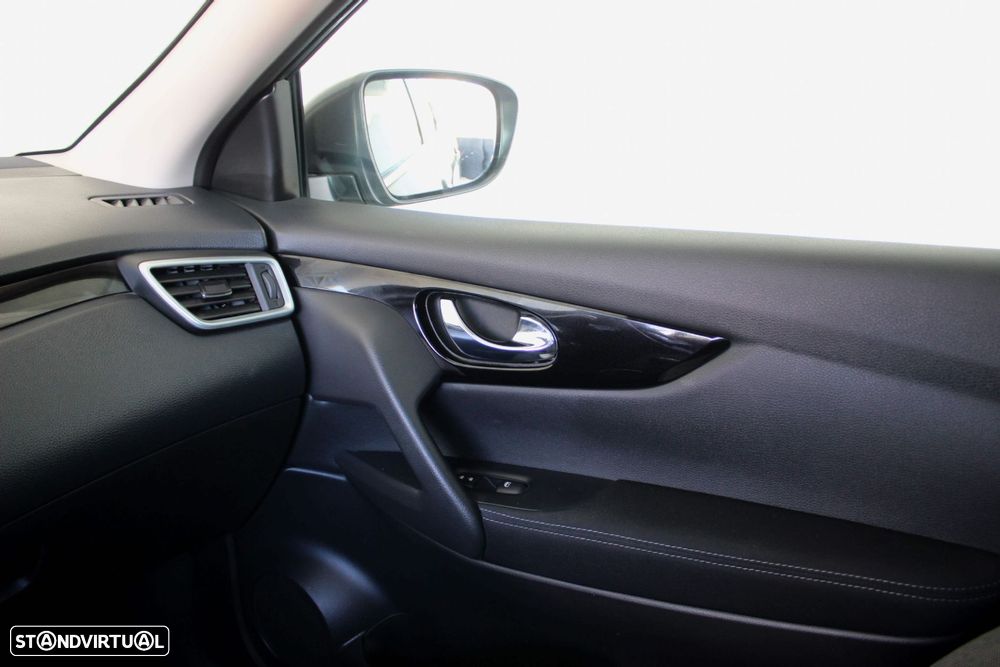 Nissan Qashqai 1.5 dCi N-Connecta - 37