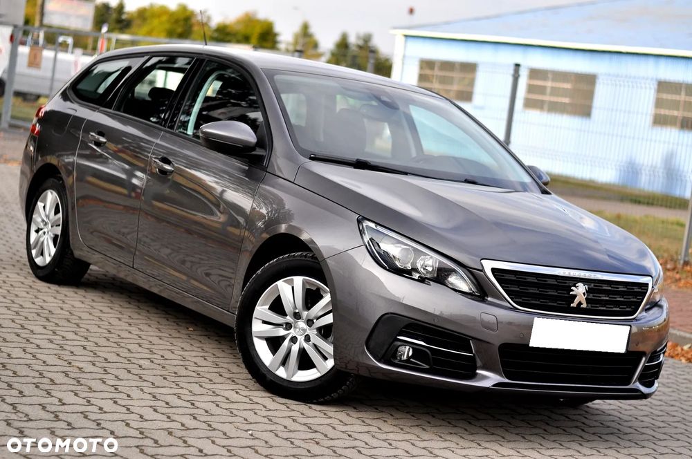 Peugeot 308 2018 photo 2