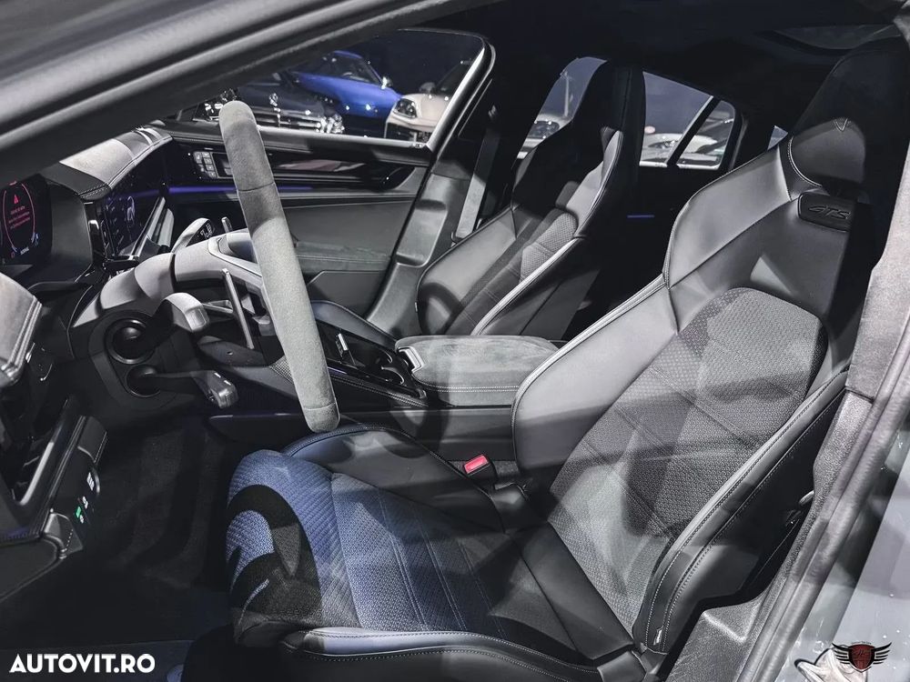 Porsche Panamera GTS - 13