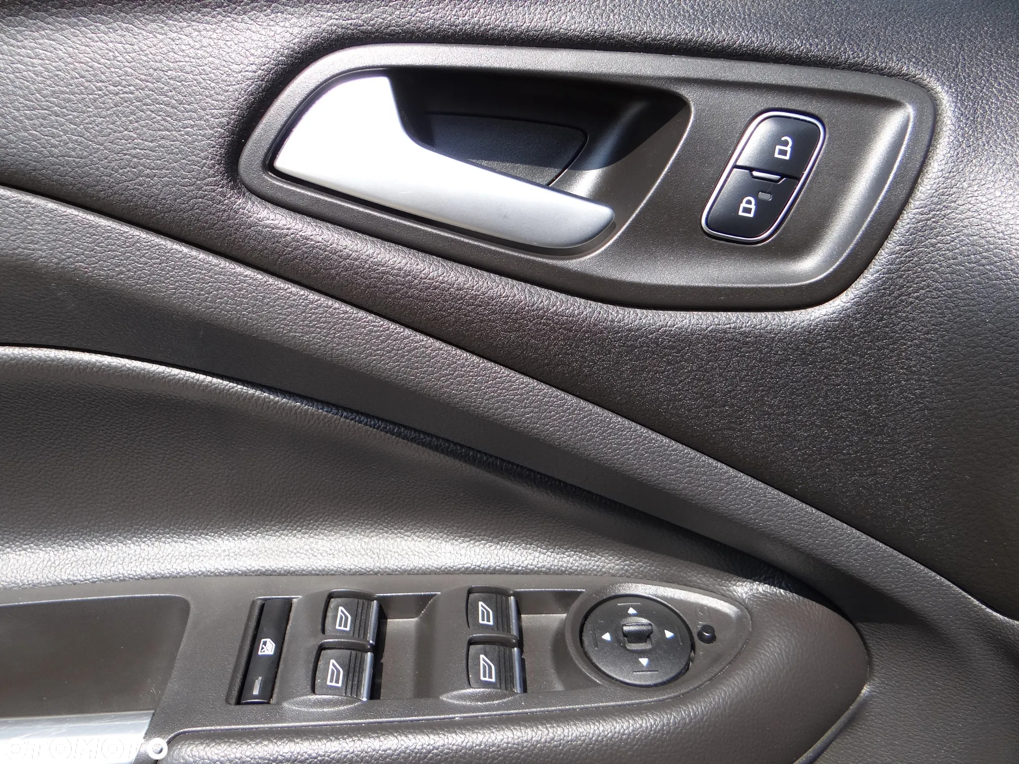 Ford Kuga 1.5 EcoBoost AWD Titanium ASS - 24