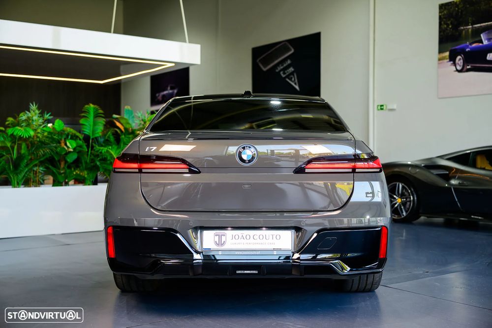BMW i7 xDrive60 Pack Desportivo M Pro - 8