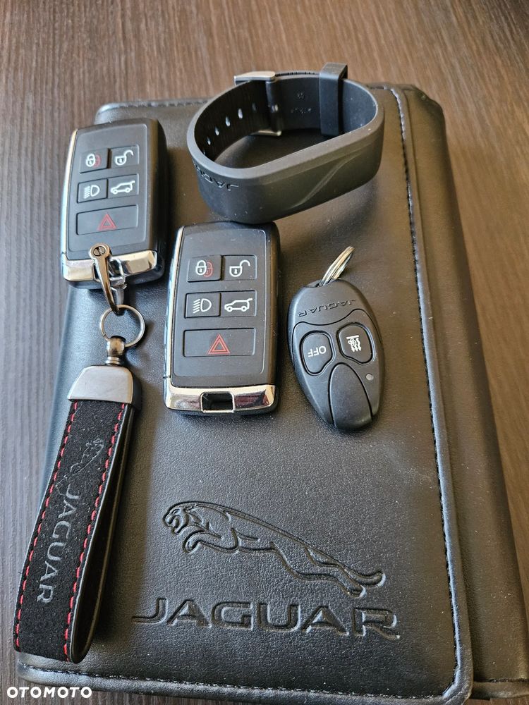 Jaguar E-Pace - 35