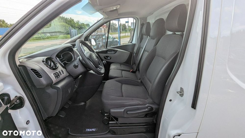 Renault Trafic - 15