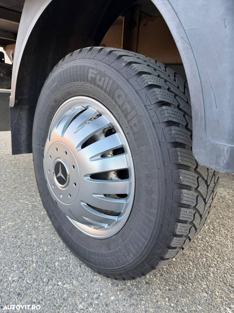 Mercedes-Benz Sprinter - 10