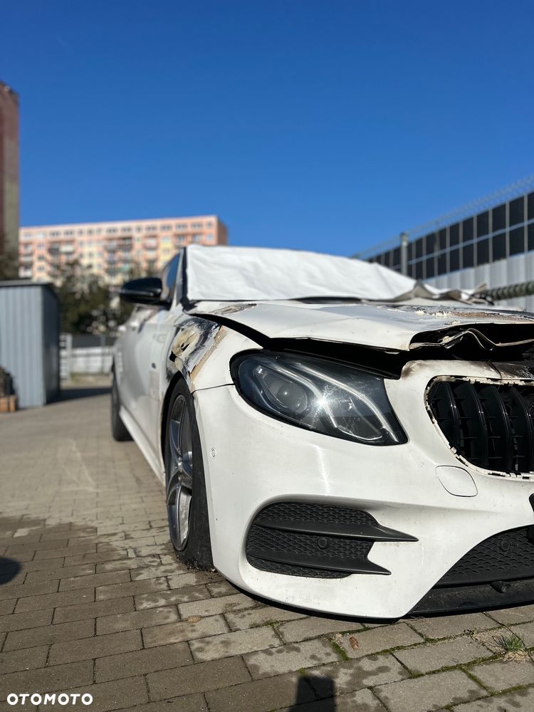 Mercedes-Benz Klasa E - 1