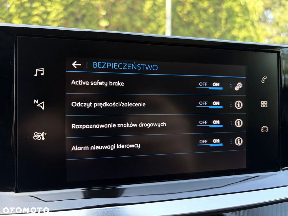 Peugeot 2008 1.5 BlueHDi Allure Pack S&S EAT8 - 30