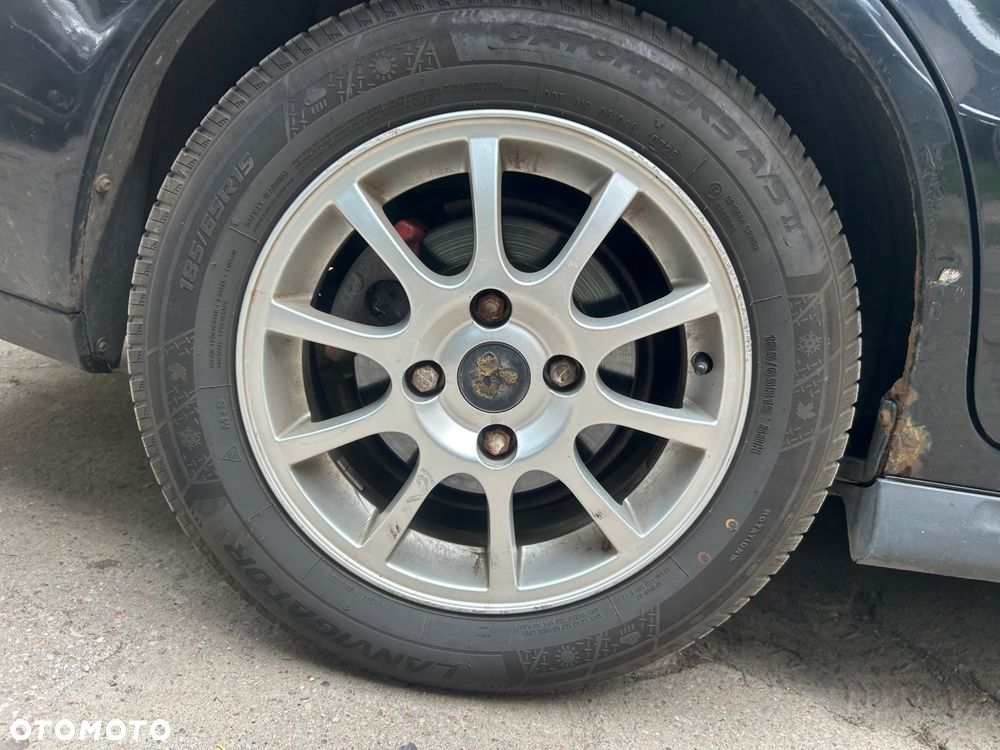Volvo S40 1.8 - 16