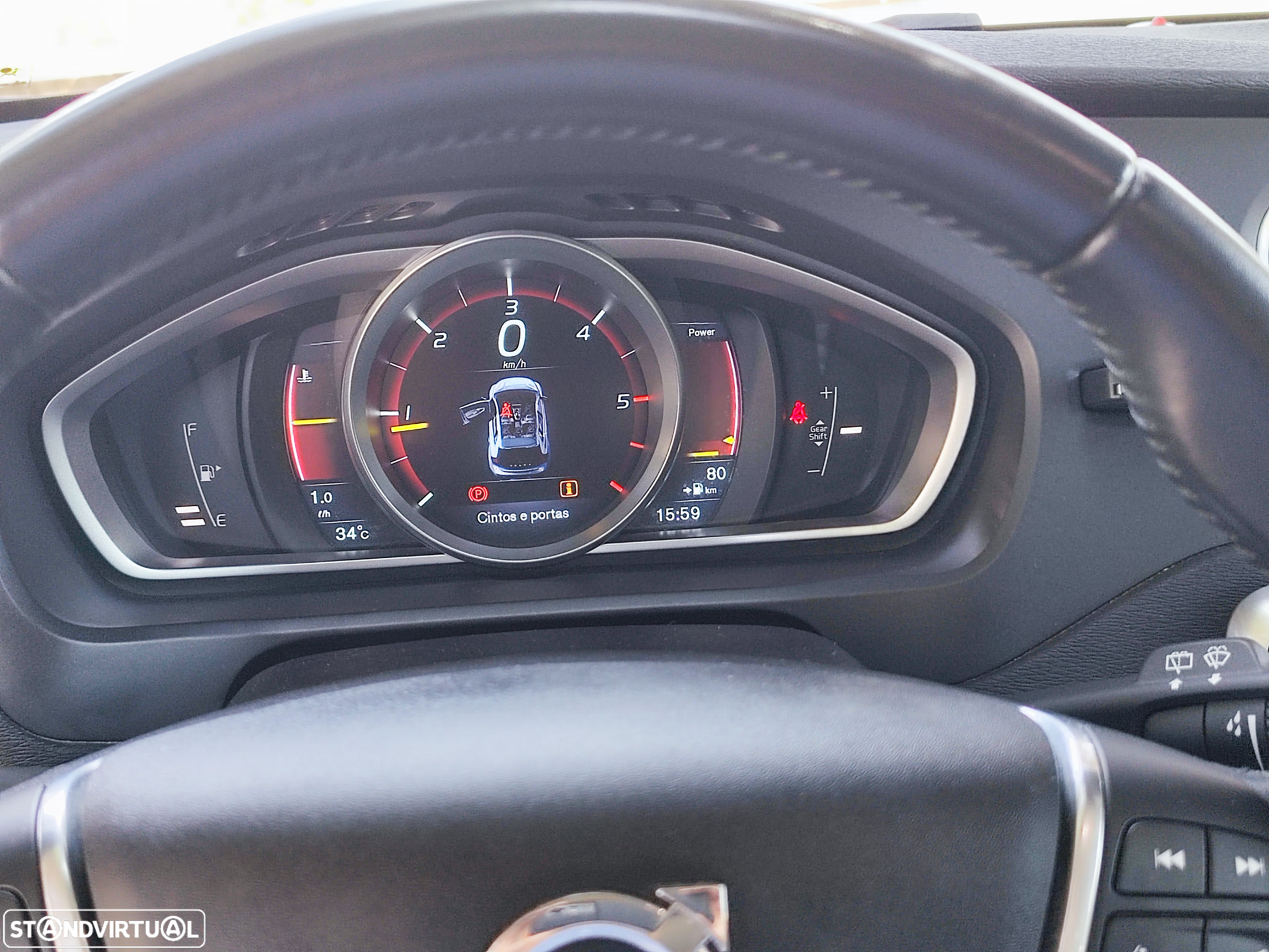 Volvo V40 Cross Country 2.0 D2 VOR - 24