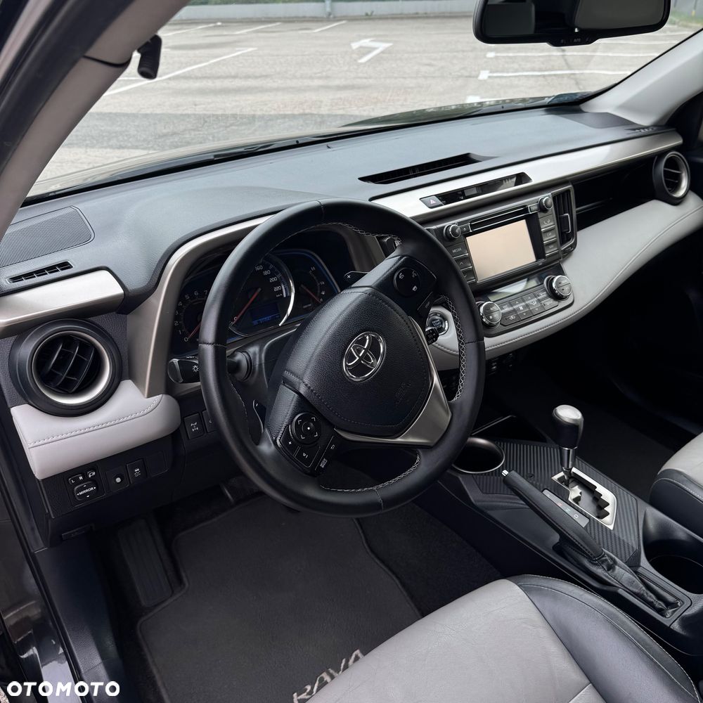 Toyota RAV4 - 21