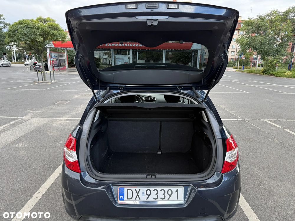 Citroën C4 1.6 HDi Attraction - 8