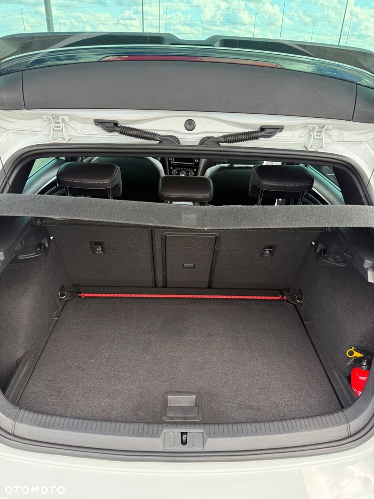 Volkswagen Golf - 12
