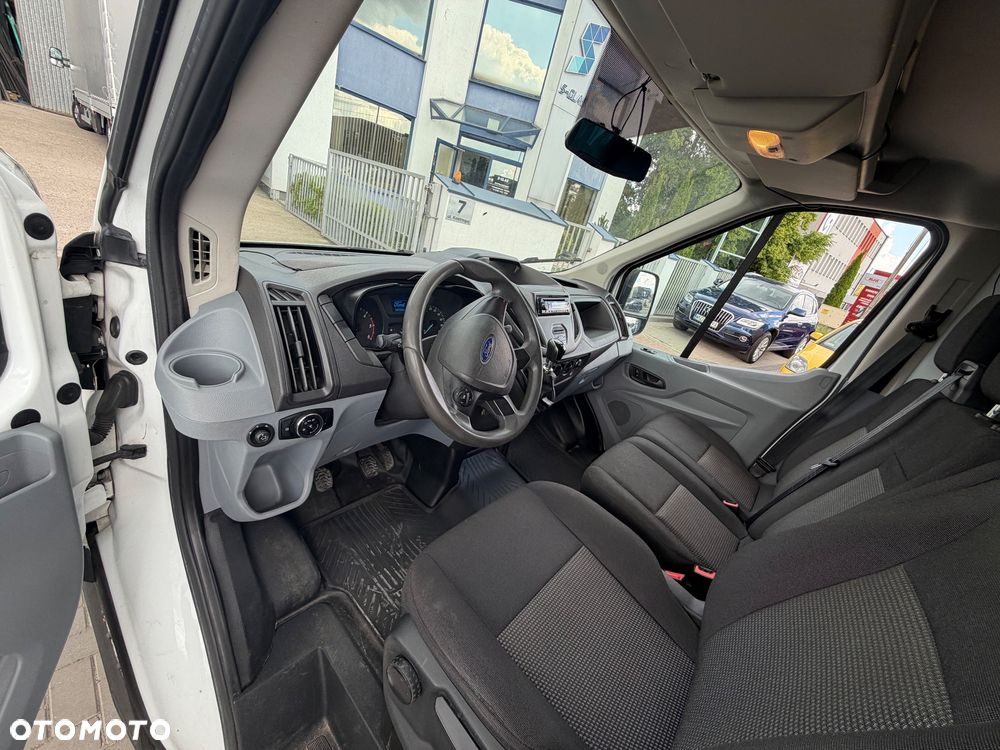 Ford Transit - 13