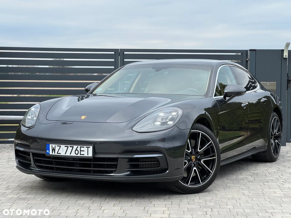 Porsche Panamera 4 - 17