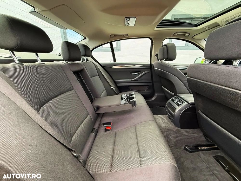 BMW Seria 5 520d Aut. - 23