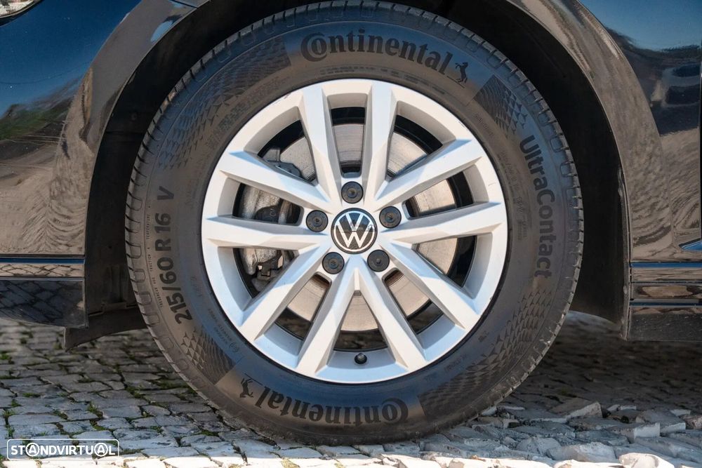 VW Passat Variant 2.0 TDI Elegance DSG - 7