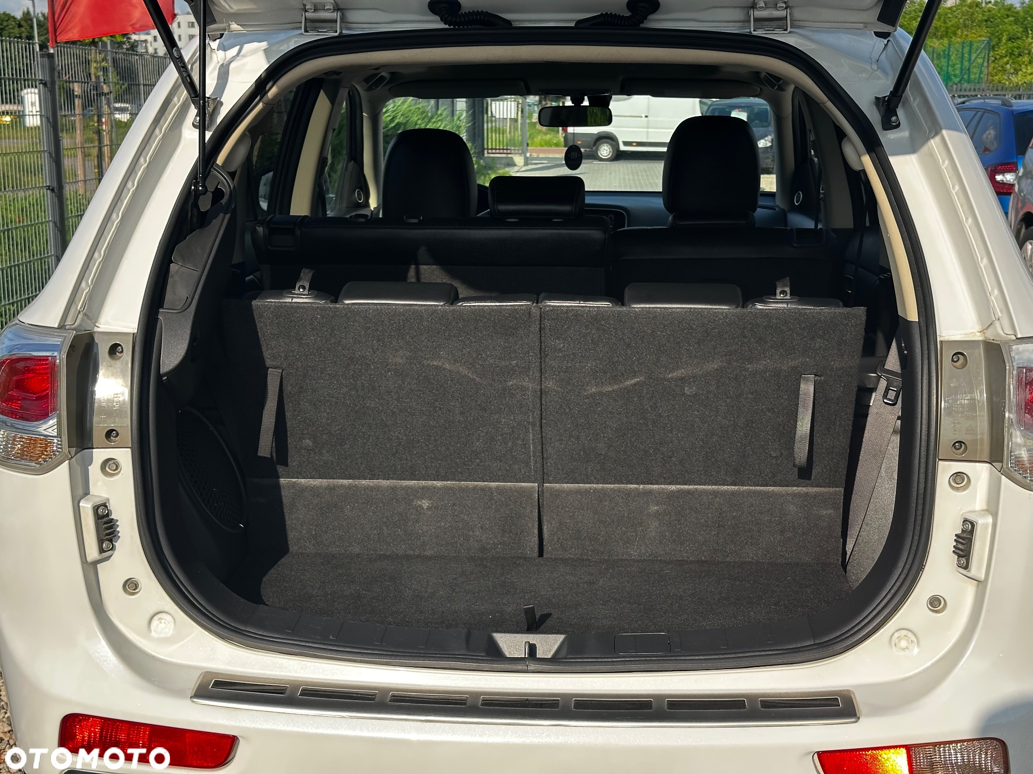 Mitsubishi Outlander 2.0 Intense + - 21