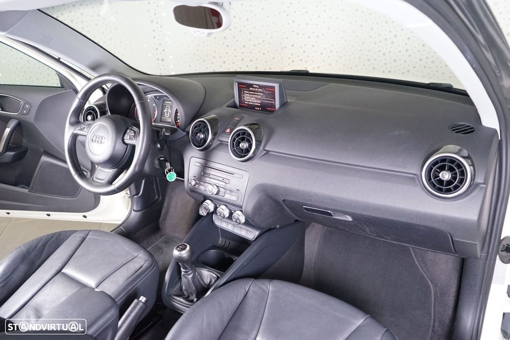 Audi A1 1.6 TDI Ambition - 16
