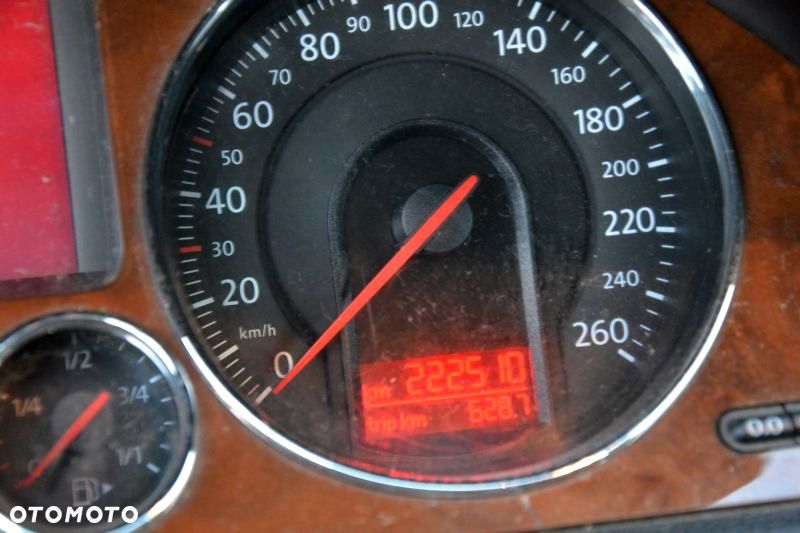 Volkswagen Passat 2.0 TDI Comfortline - 9