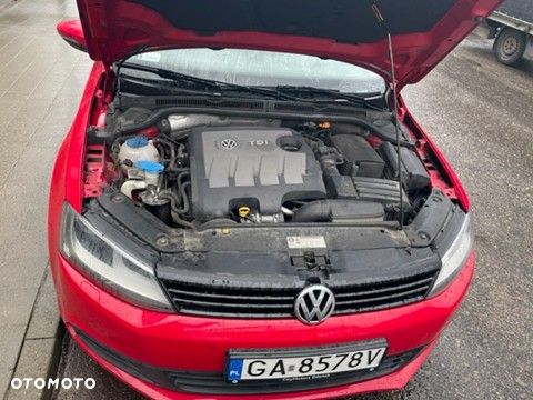 Volkswagen Jetta 1.6 TDI Trendline - 6