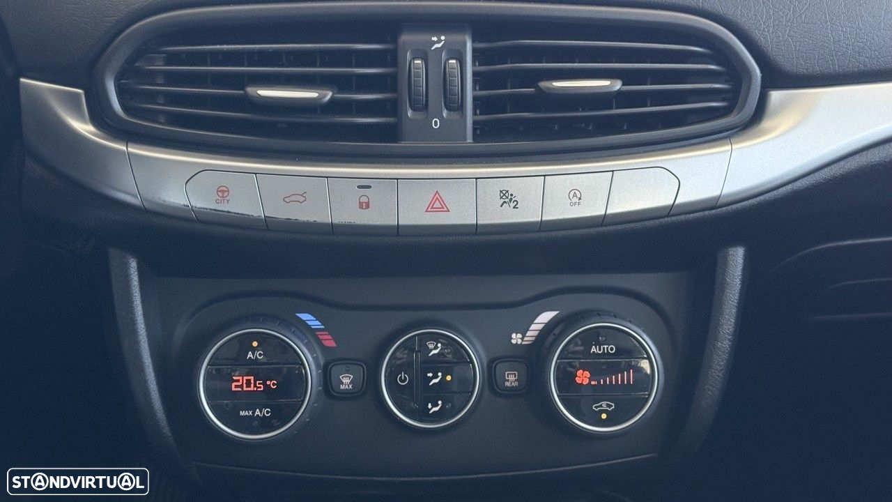 Fiat Tipo Sedan 1.3 M-Jet Lounge - 17