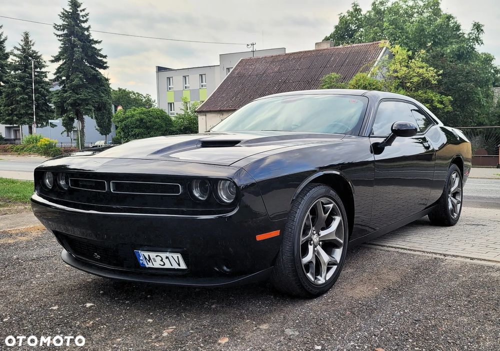 Dodge Challenger - 2