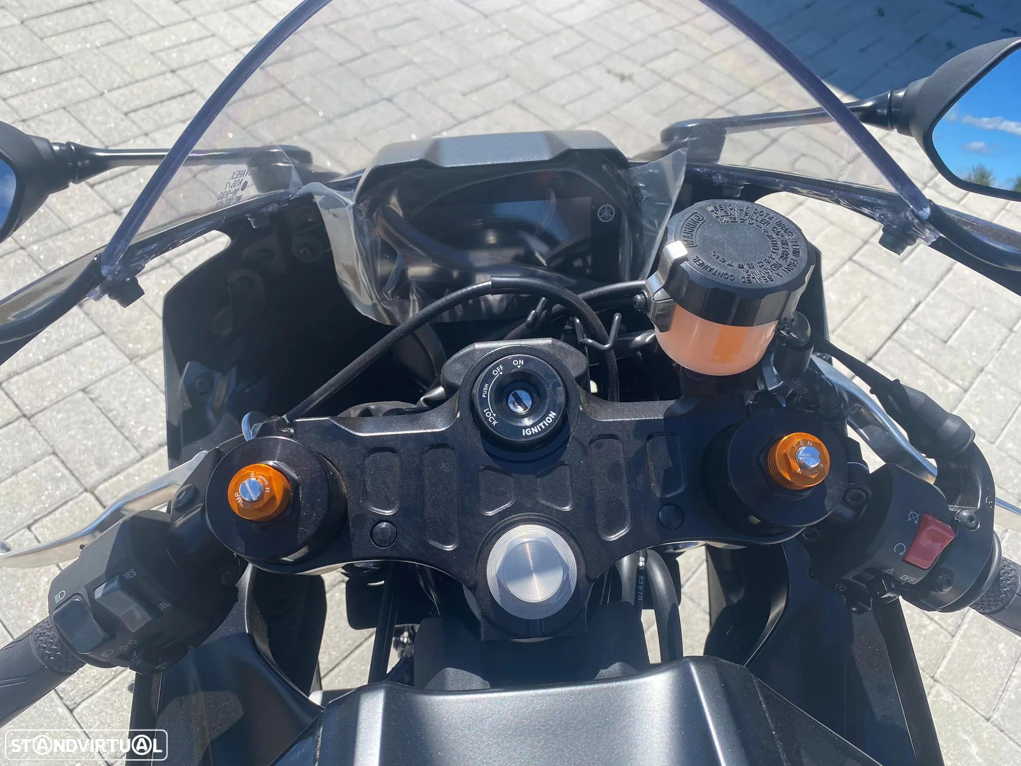 Yamaha R 7 (MIDNIGHT BLACK) - 4