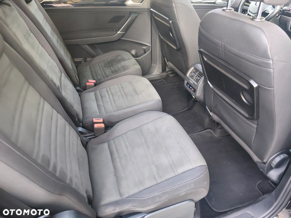 Volkswagen Touran - 16