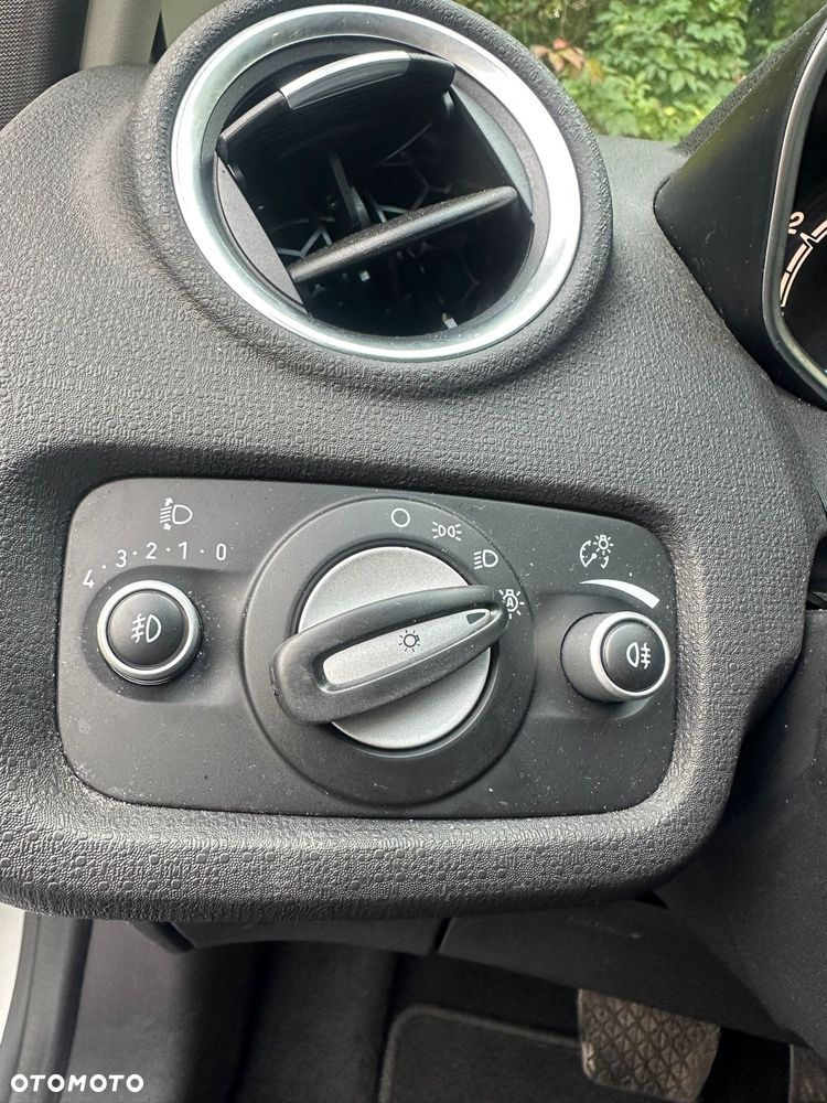 Ford Fiesta - 17