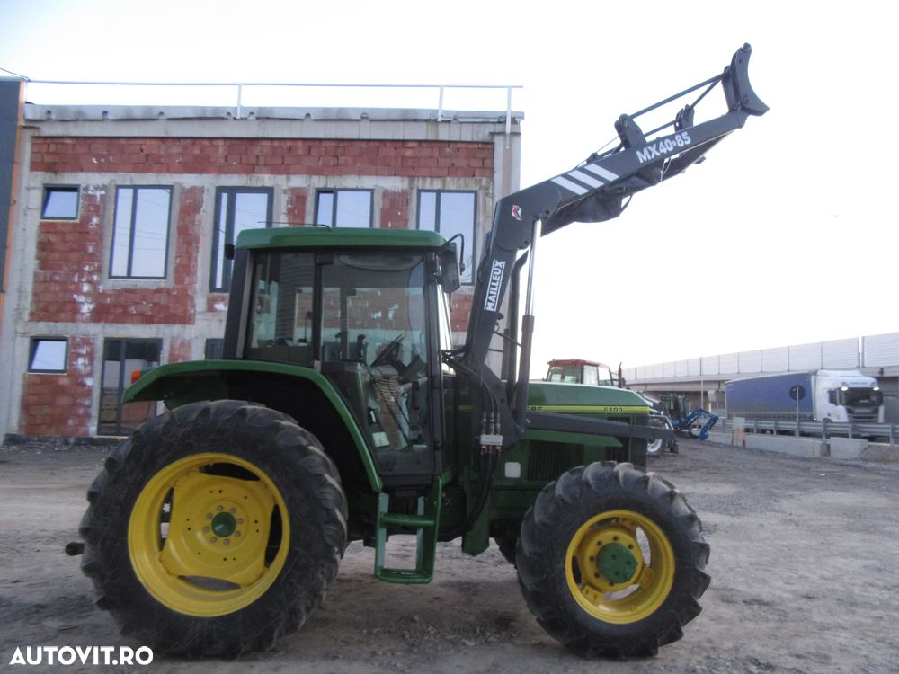 John Deere 6100 cu incarcator frontal - 17