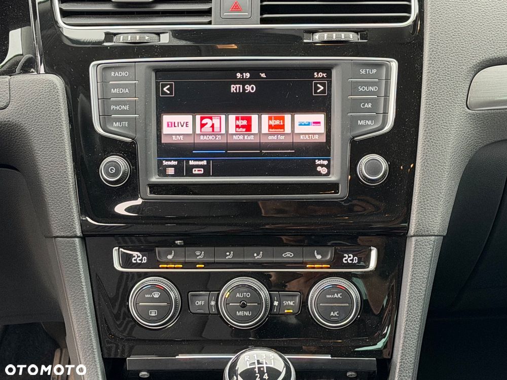 Volkswagen Golf - 18