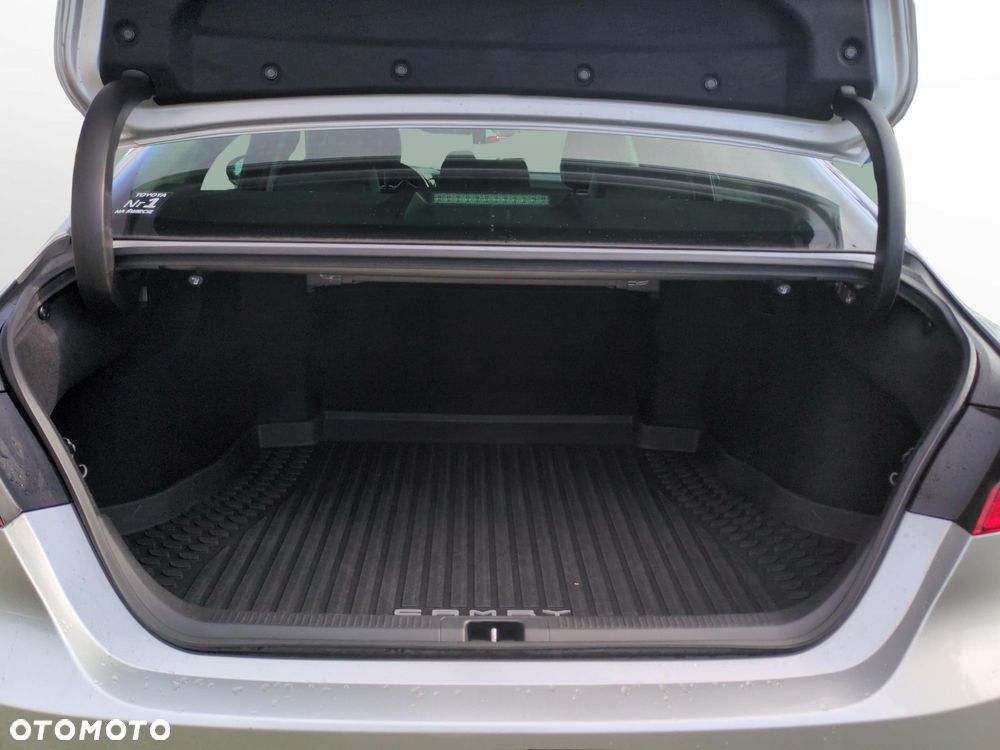Toyota Camry 2.5 Hybrid Prestige CVT - 13