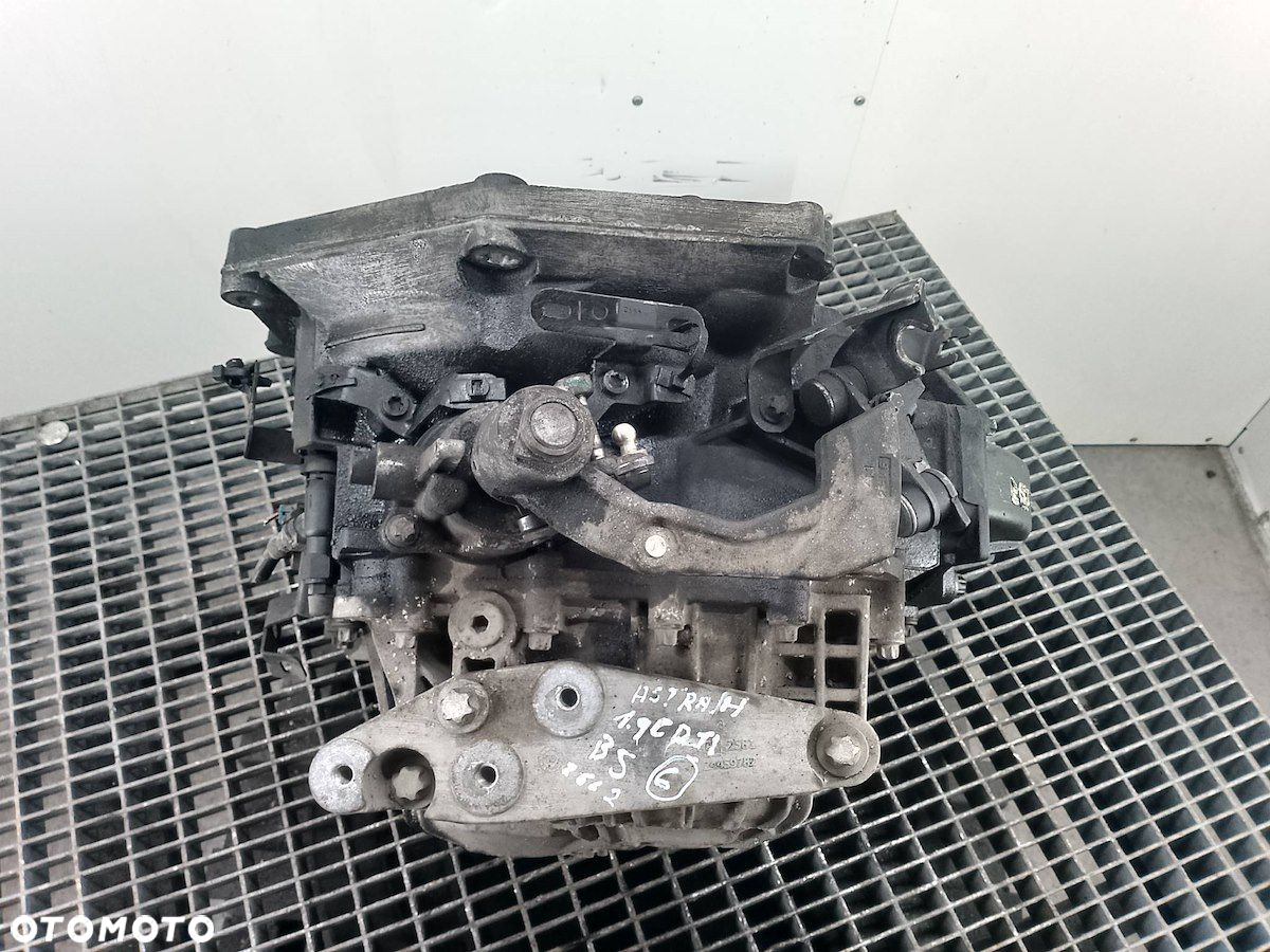 SKRZYNIA BIEGÓW MANUALNA OPEL ASTRA H 1.9 CDTI M32 - 5